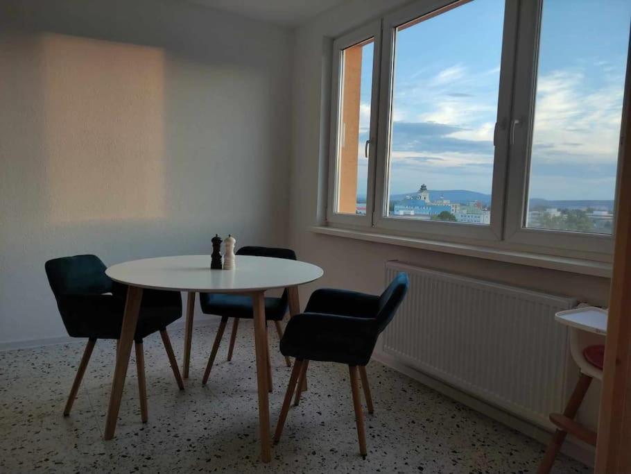 Sky Apartment Prievidza Bagian luar foto