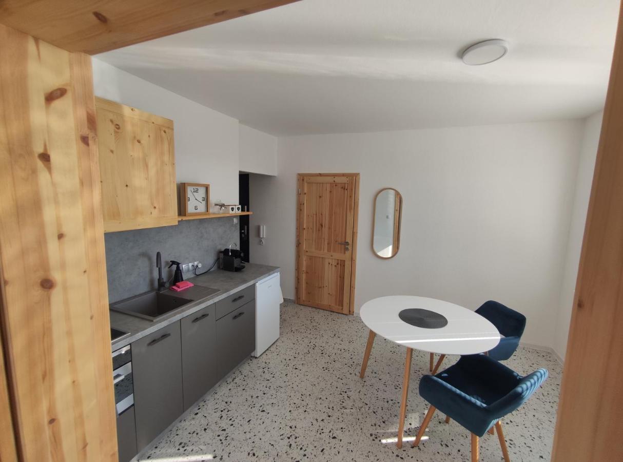 Sky Apartment Prievidza Bagian luar foto